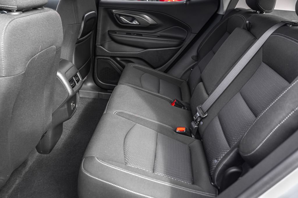 Used 2023 GMC Terrain SLE w/ Driver Convenience Package FWD image 30
