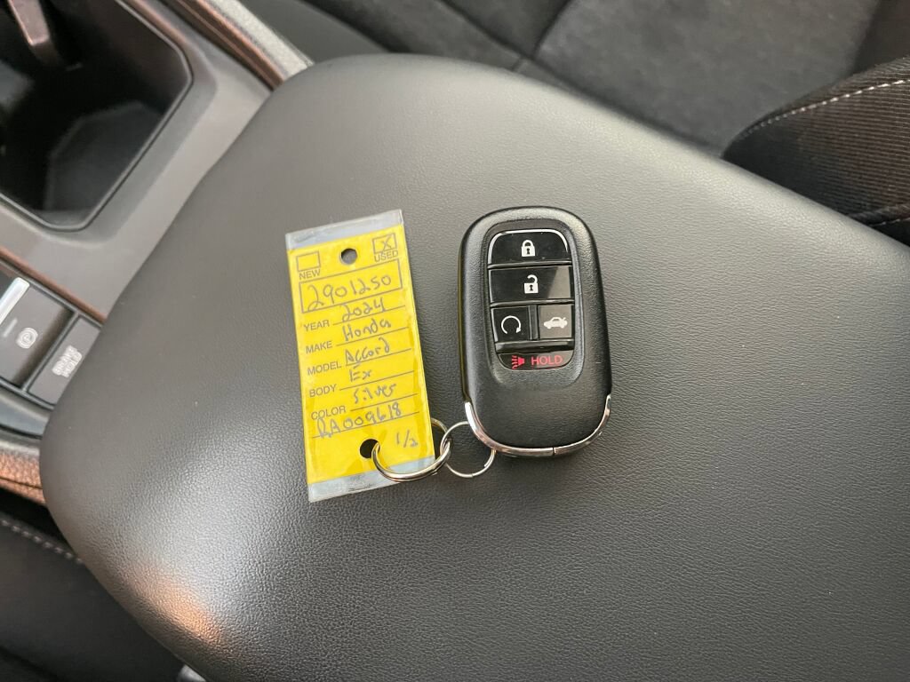 Used 2024 Honda Accord EX image 4