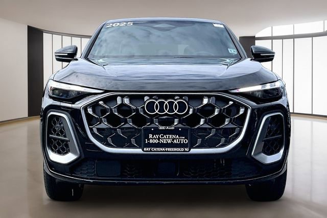 Used 2025 Audi Q5 Premium Plus w/ Premium Plus AWD/4WD image 2
