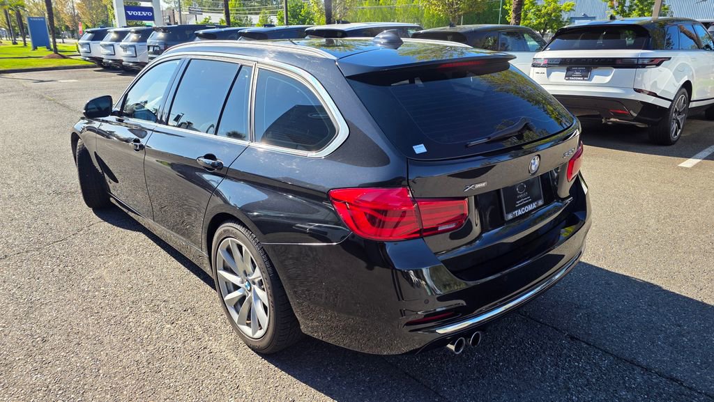 Used 2017 BMW 330i xDrive Wagon AWD/4WD image 4