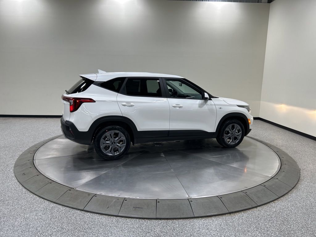 New 2026 Kia Seltos LX image 5