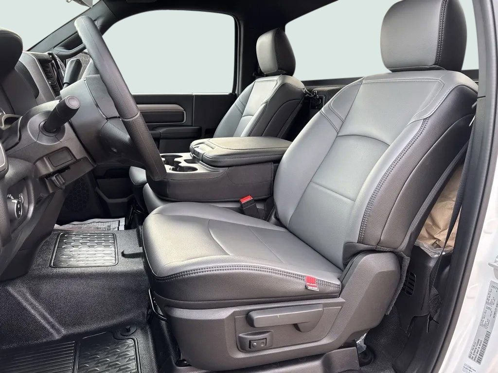 New 2026 RAM 3500 Tradesman AWD/4WD image 17