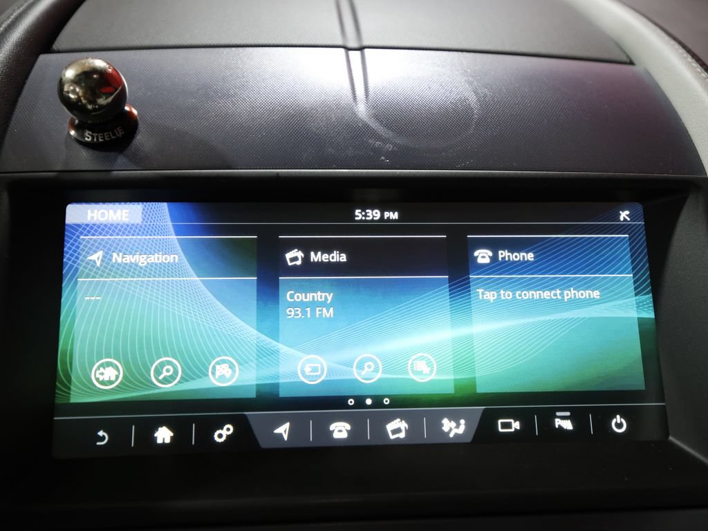 Used 2020 Jaguar F-TYPE Coupe RWD image 19