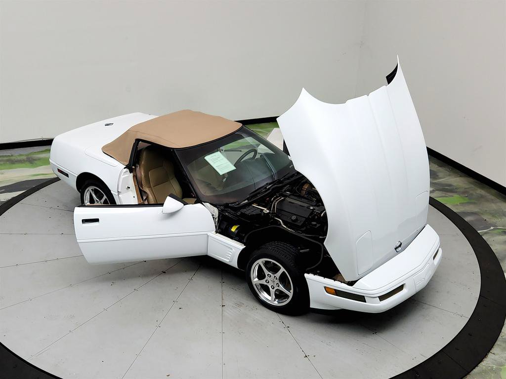 Used 1992 Chevrolet Corvette Convertible RWD image 33