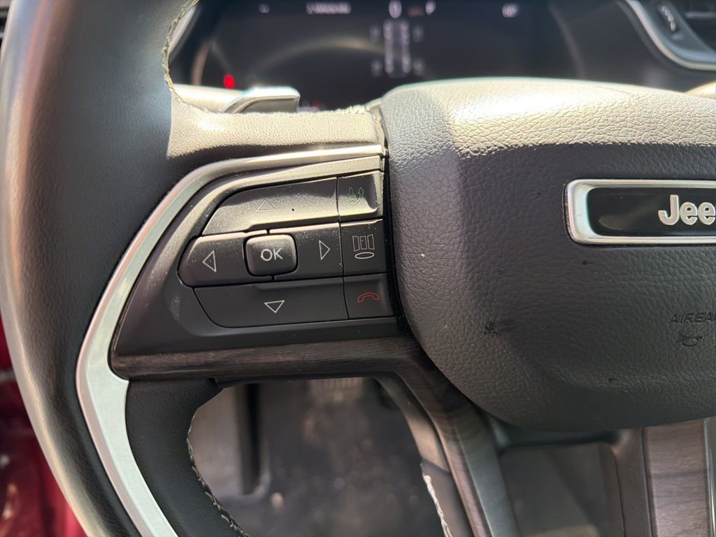 Used 2023 Jeep Grand Cherokee Limited AWD/4WD image 21