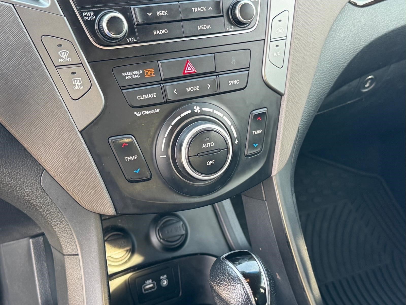Used 2017 Hyundai Santa Fe Sport FWD image 21