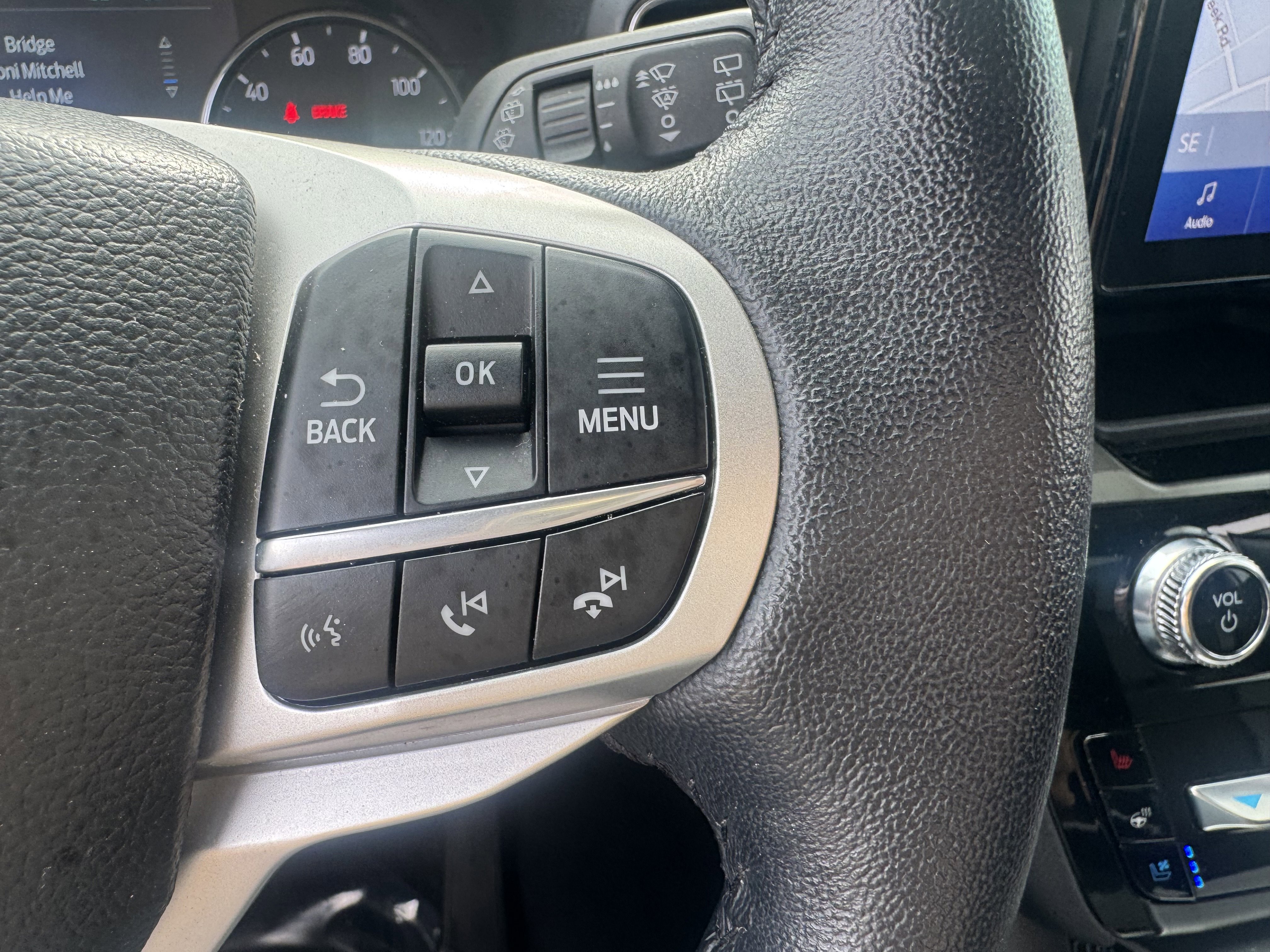 Used 2023 Ford Explorer Limited AWD/4WD image 16