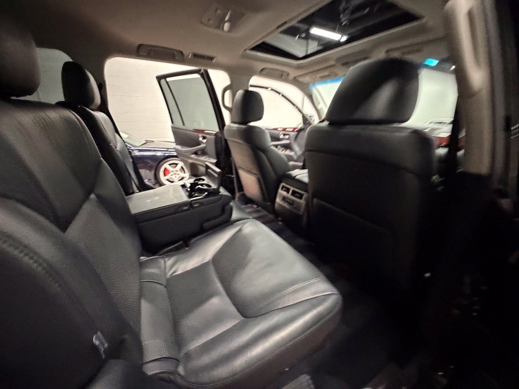 Used 2014 Lexus LX 570 4WD image 33