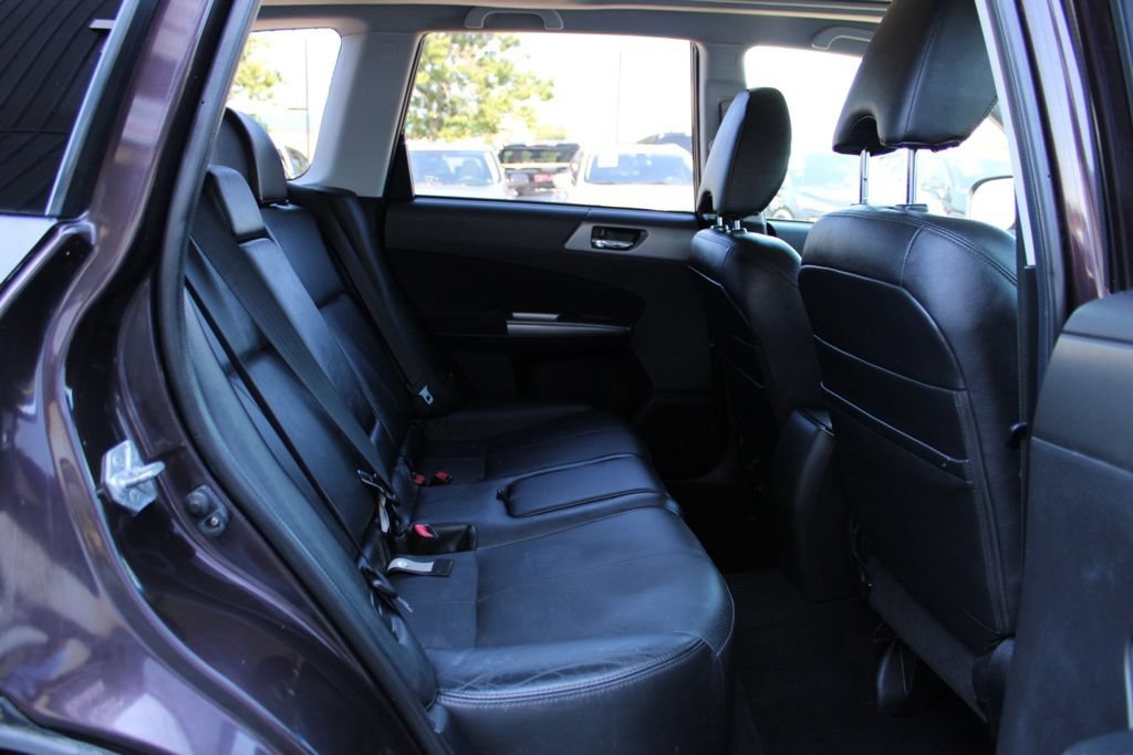Used 2013 Subaru Forester 2.5X Touring AWD/4WD image 10
