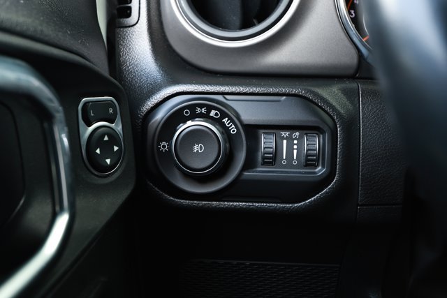 Used 2022 Jeep Wrangler Unlimited Sport AWD/4WD image 15