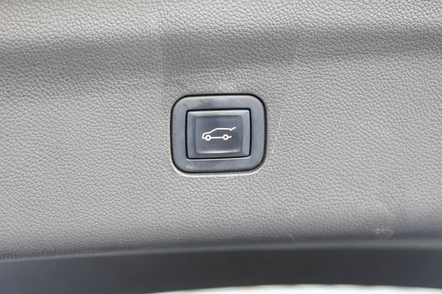 Used 2022 Buick Enclave Avenir w/ Avenir Technology Package image 10