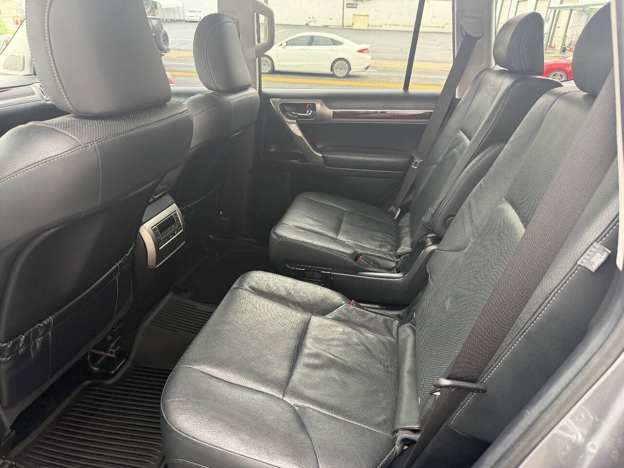 Used 2019 Lexus GX 460 Premium AWD/4WD image 9