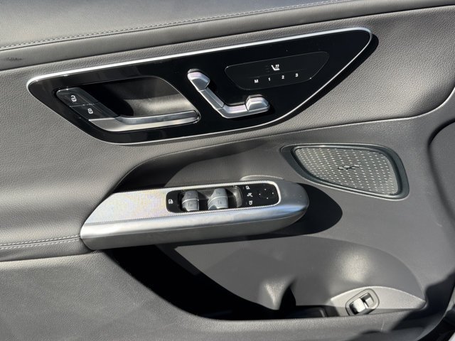 Used 2026 Mercedes-Benz GLC 300 4MATIC image 19