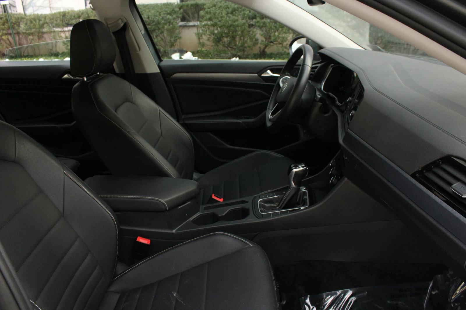 Used 2024 Volkswagen Jetta SE FWD image 23