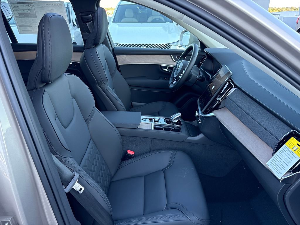 New 2026 Volvo XC90 B5 Plus image 15