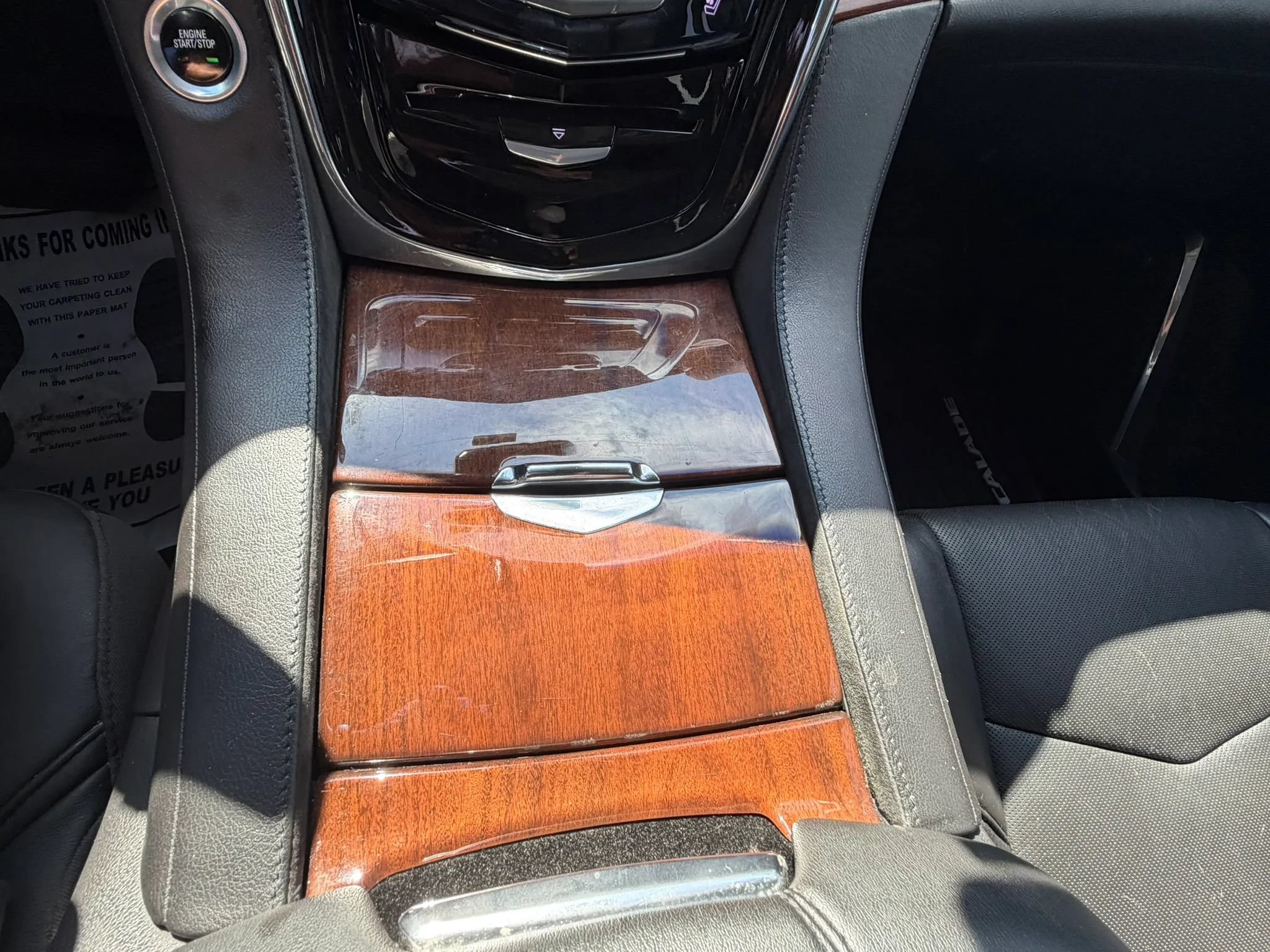 Used 2016 Cadillac Escalade Luxury RWD image 40