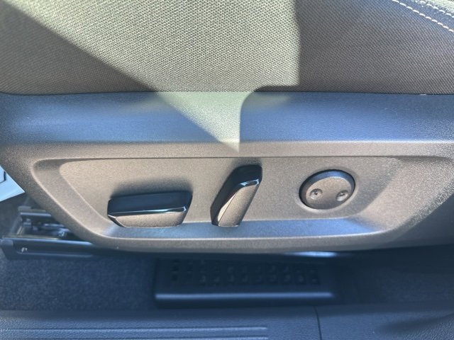 Used 2023 Nissan Rogue SV image 16