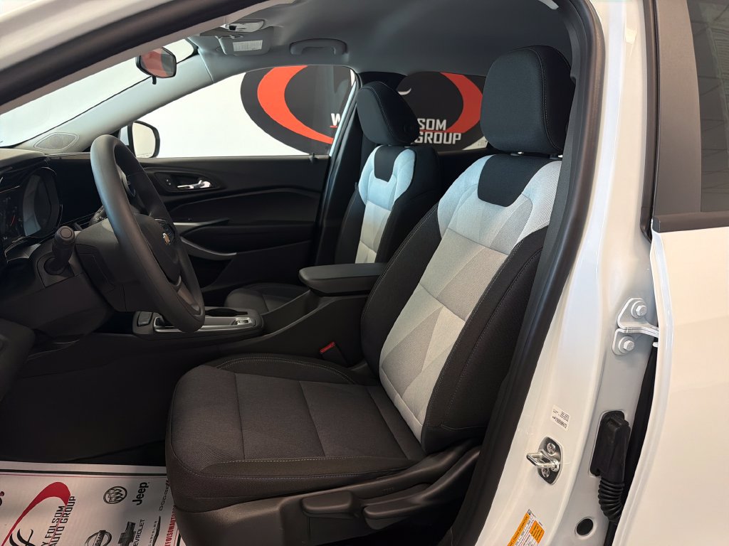 New 2026 Chevrolet Trax LS w/ LS Convenience Package FWD image 13