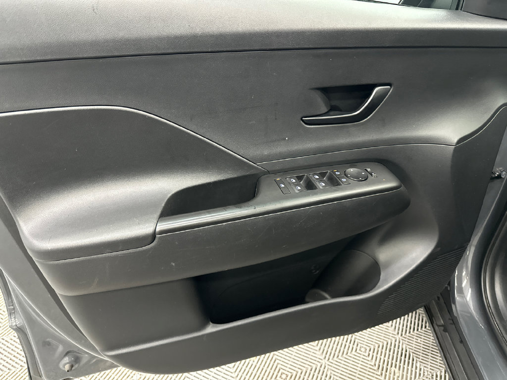 Used 2025 Hyundai Kona SEL AWD/4WD image 11