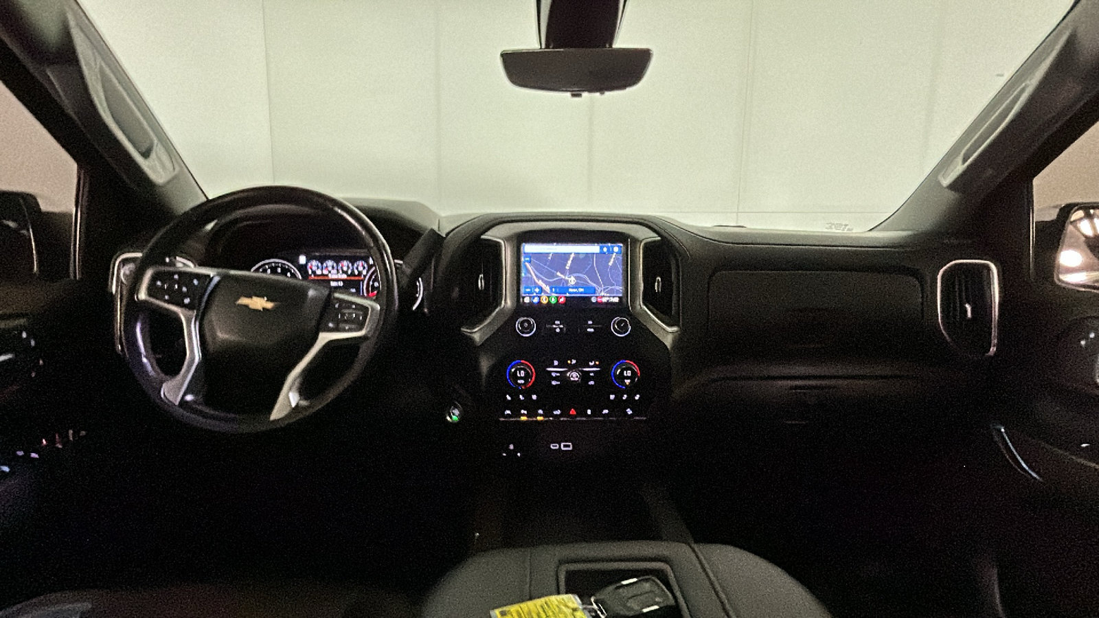 Used 2020 Chevrolet Silverado 1500 LTZ AWD/4WD image 33