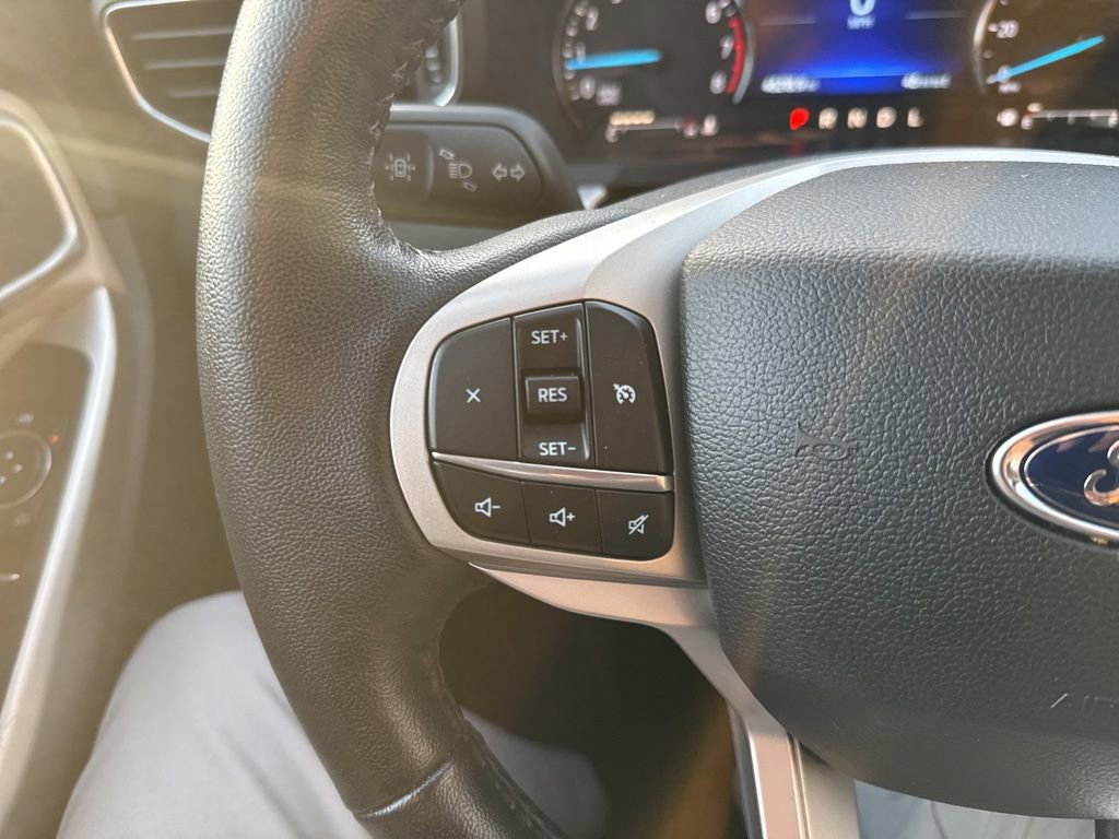 Used 2022 Ford Explorer XLT w/ Equipment Group 202A image 15