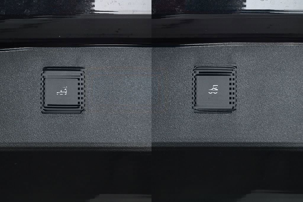 New 2026 Volkswagen Tiguan SE image 68