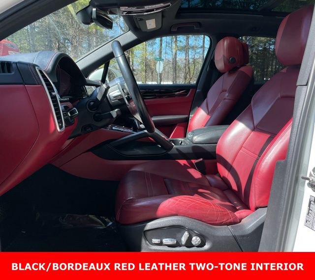 Used 2019 Porsche Cayenne Base image 2