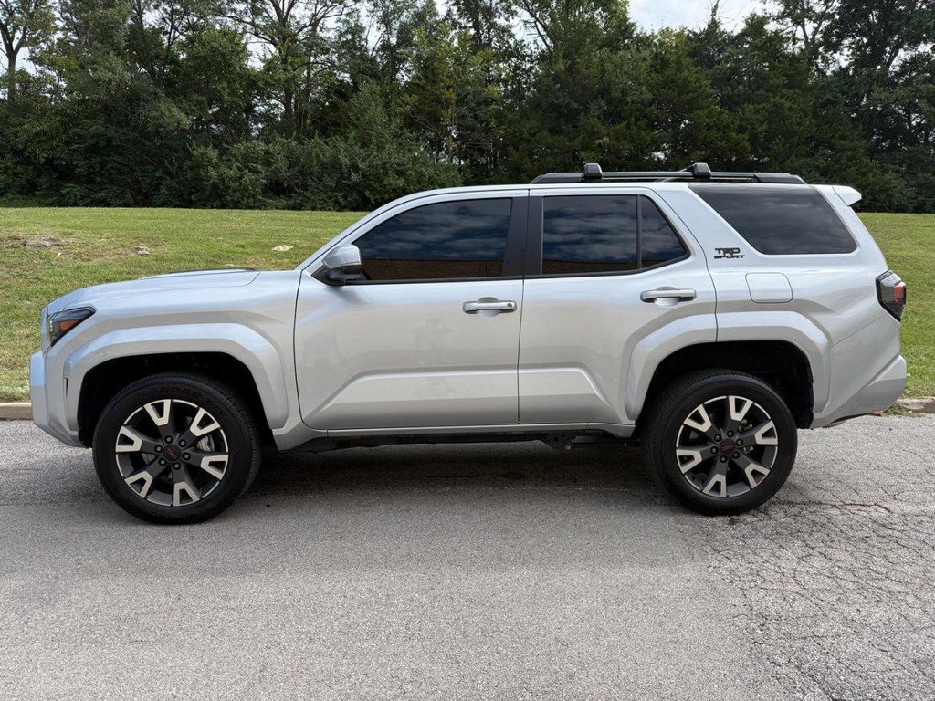 Used 2025 Toyota 4Runner TRD Sport AWD/4WD image 3