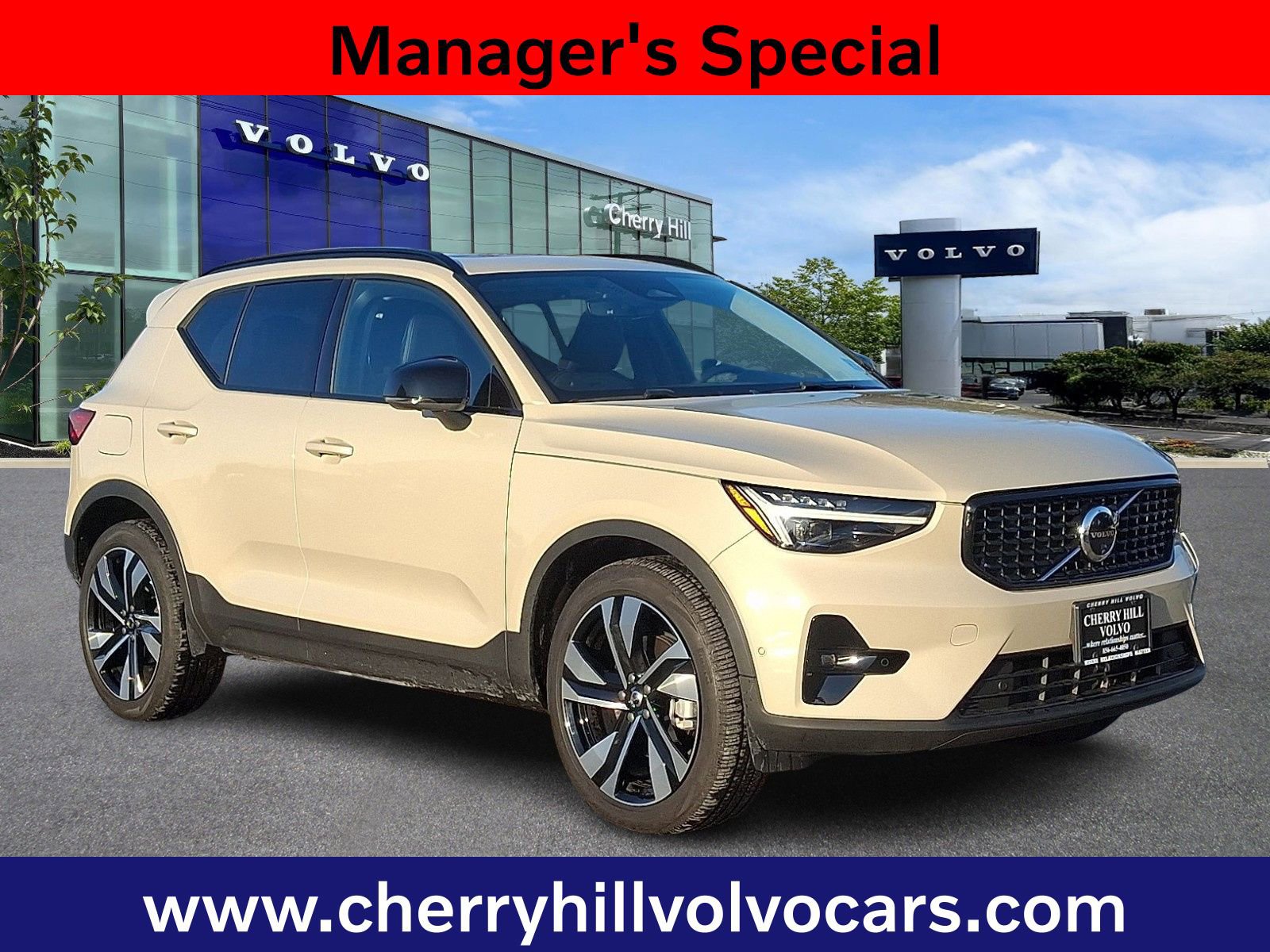 Certified 2025 Volvo XC40 B5 Plus w/ Protection Package Premier