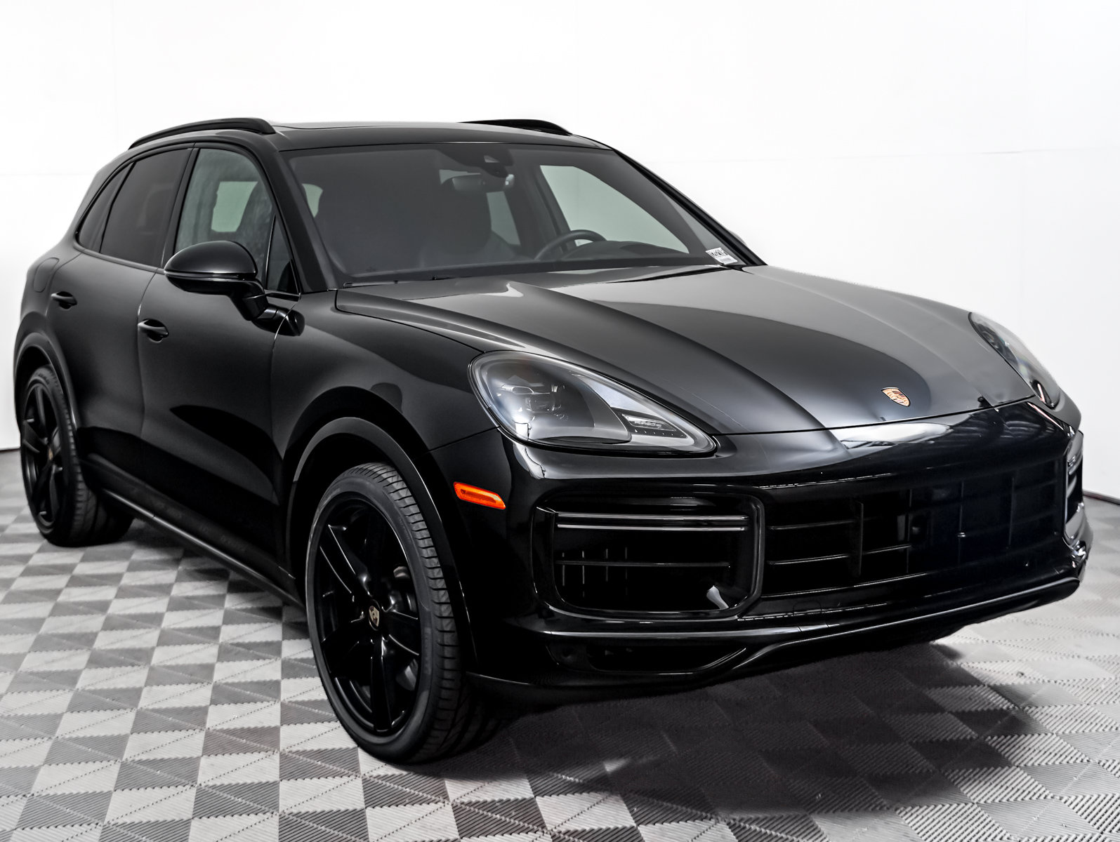 Certified 2023 Porsche Cayenne Turbo AWD/4WD image 8