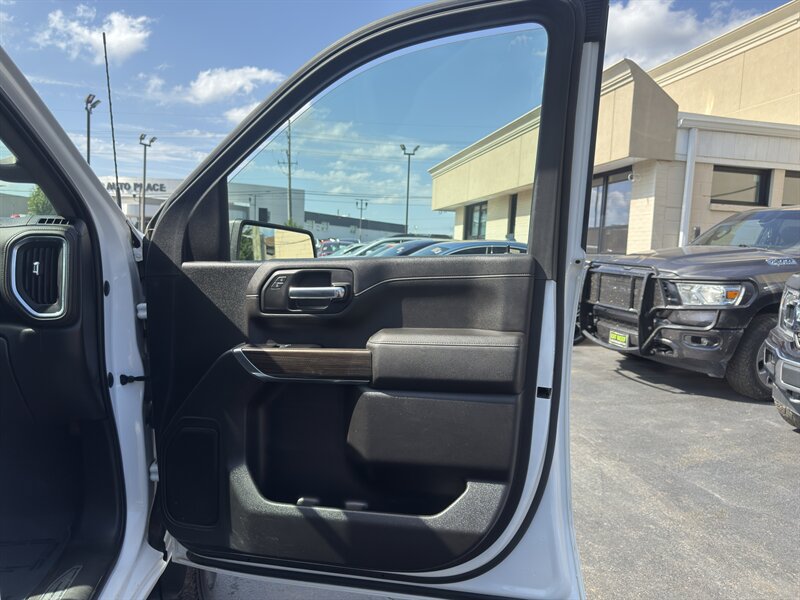 Used 2022 Chevrolet Silverado 2500 LT AWD/4WD image 16