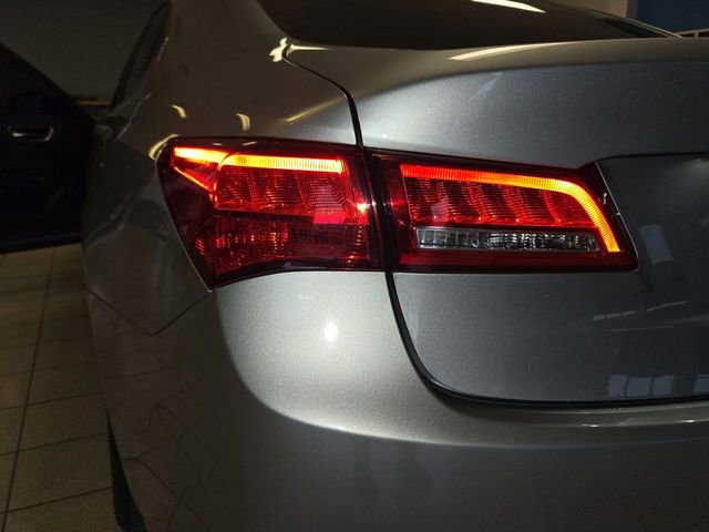 Used 2020 Acura TLX image 28
