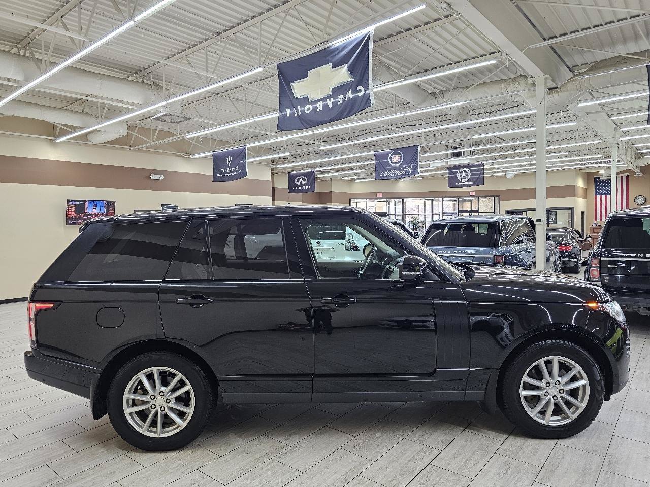 Used 2018 Land Rover Range Rover HSE AWD/4WD image 6