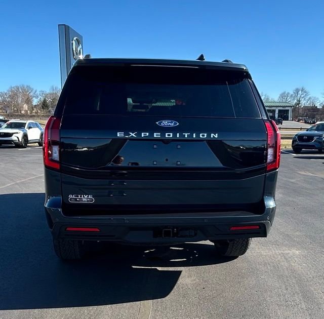 New 2026 Ford Expedition Active image 6