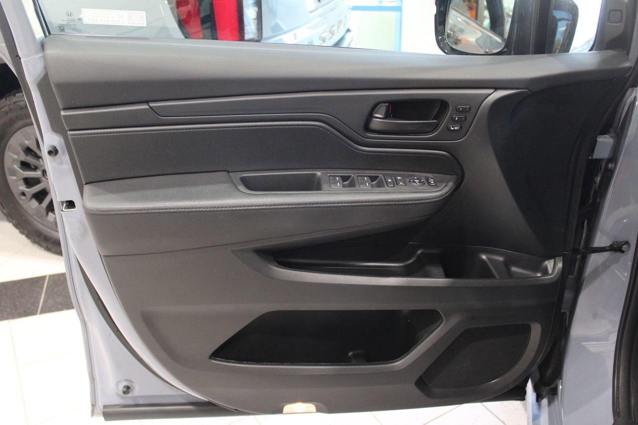 Certified 2023 Honda Odyssey Sport image 77