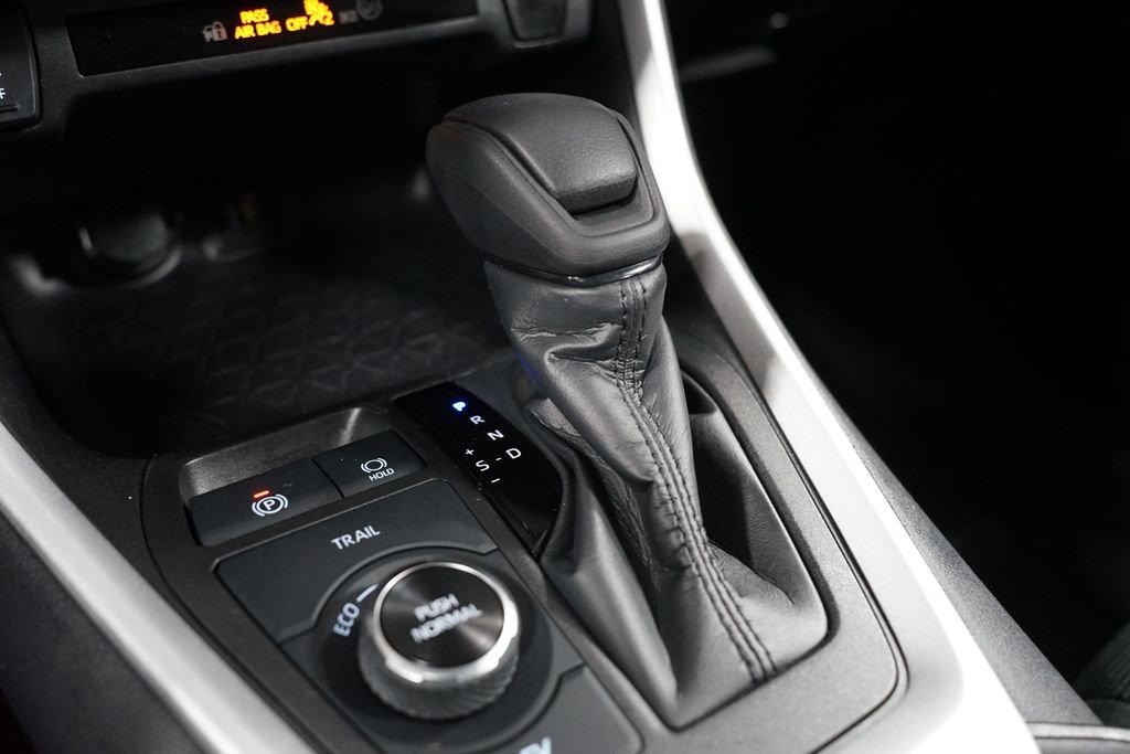 Certified 2025 Toyota RAV4 LE image 22