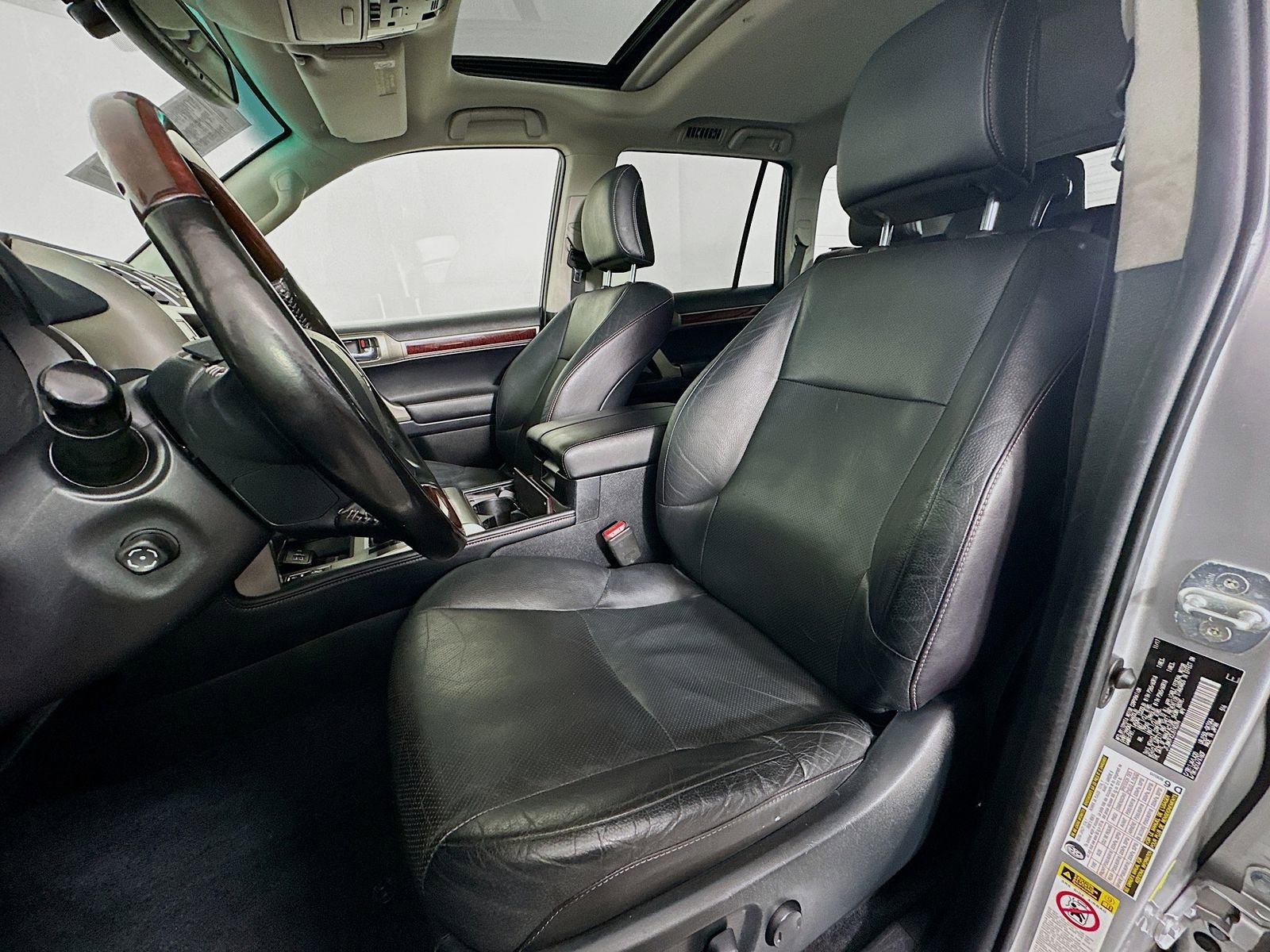 Used 2018 Lexus GX 460 Premium w/ Premium Package AWD/4WD image 21