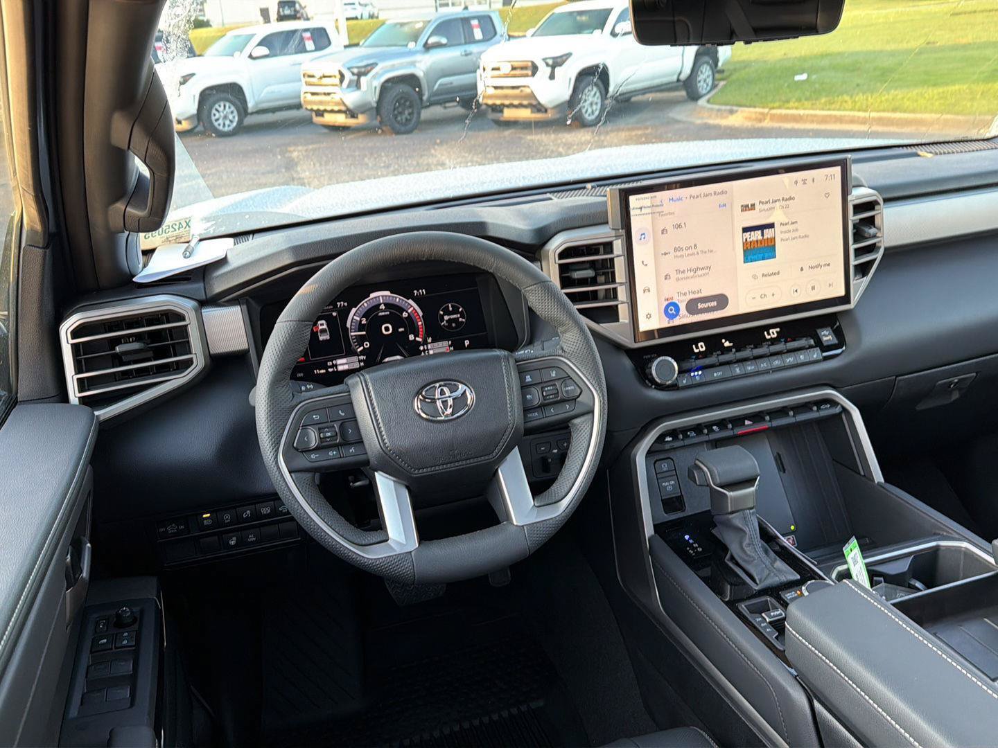 New 2026 Toyota Tundra Limited AWD/4WD image 18