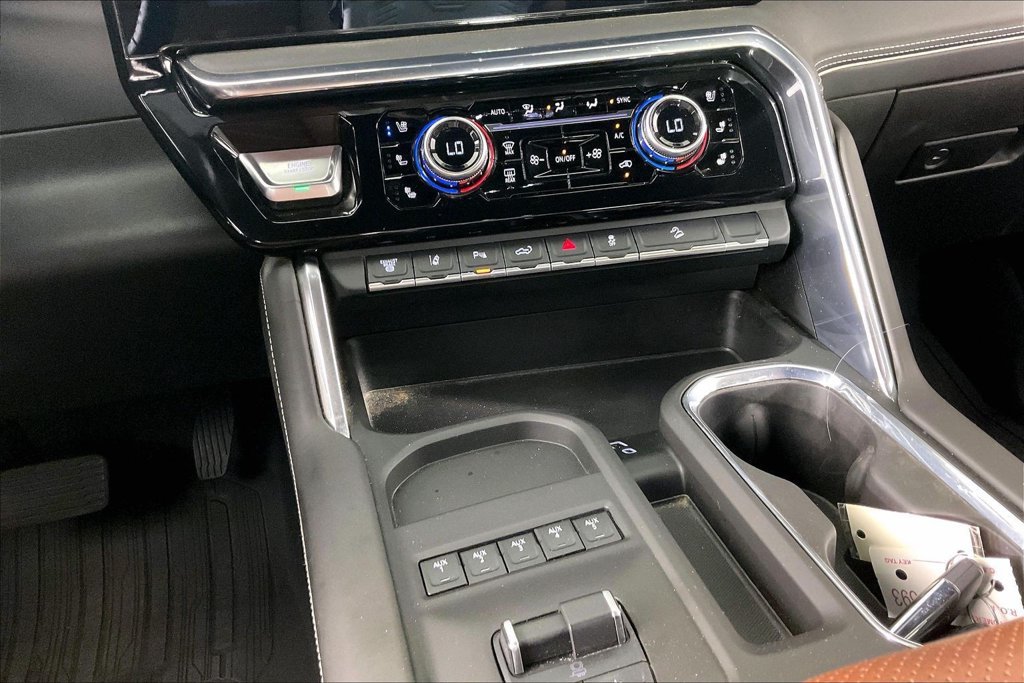 Certified 2025 GMC Sierra 2500 Denali Ultimate w/ Max Trailering Package AWD/4WD image 9