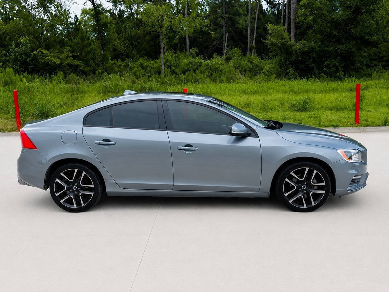 Used 2017 Volvo S60 T5 Dynamic FWD image 4