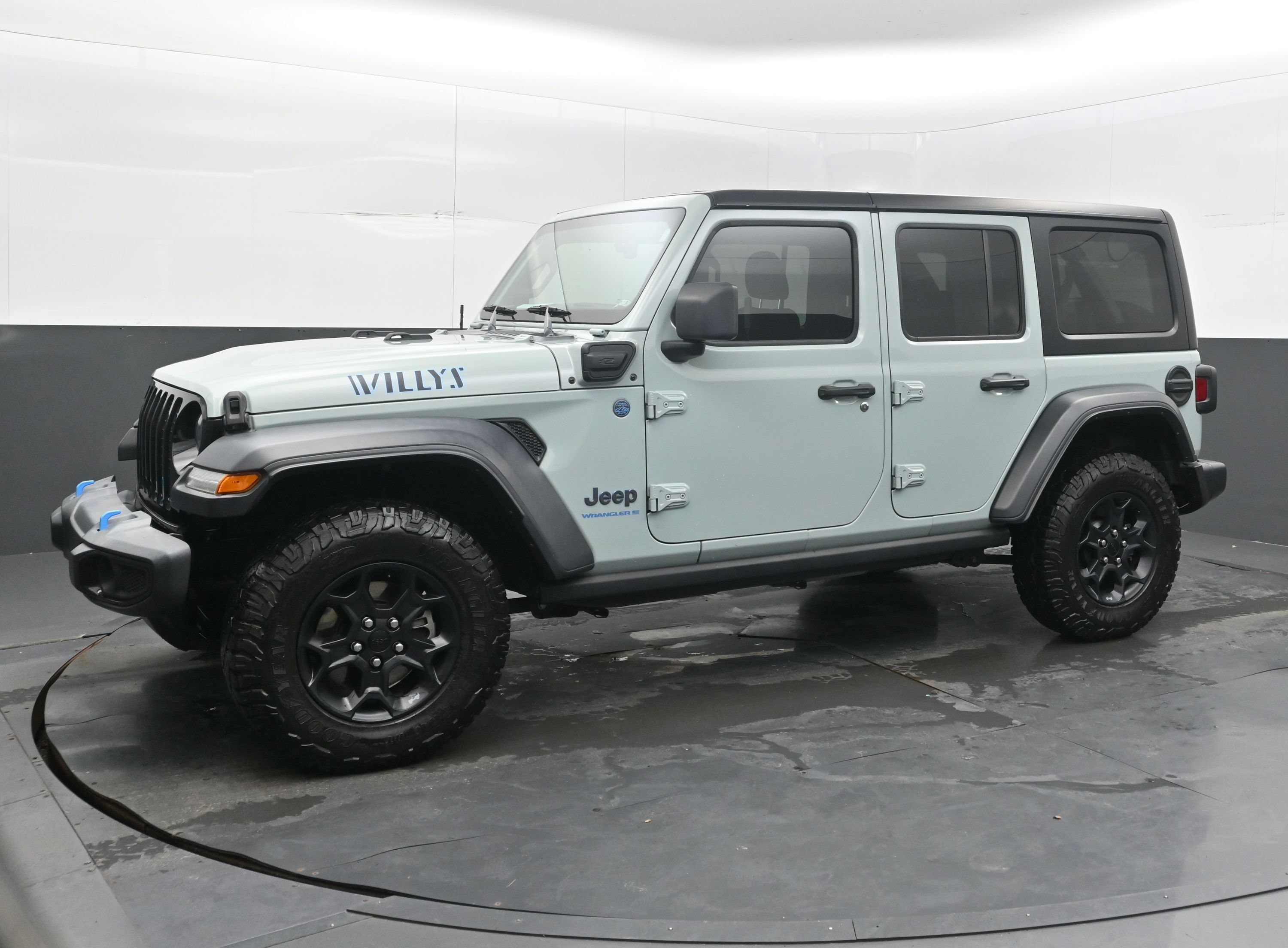 Used 2023 Jeep Wrangler Unlimited w/ 8.4" Radio Group AWD/4WD image 5