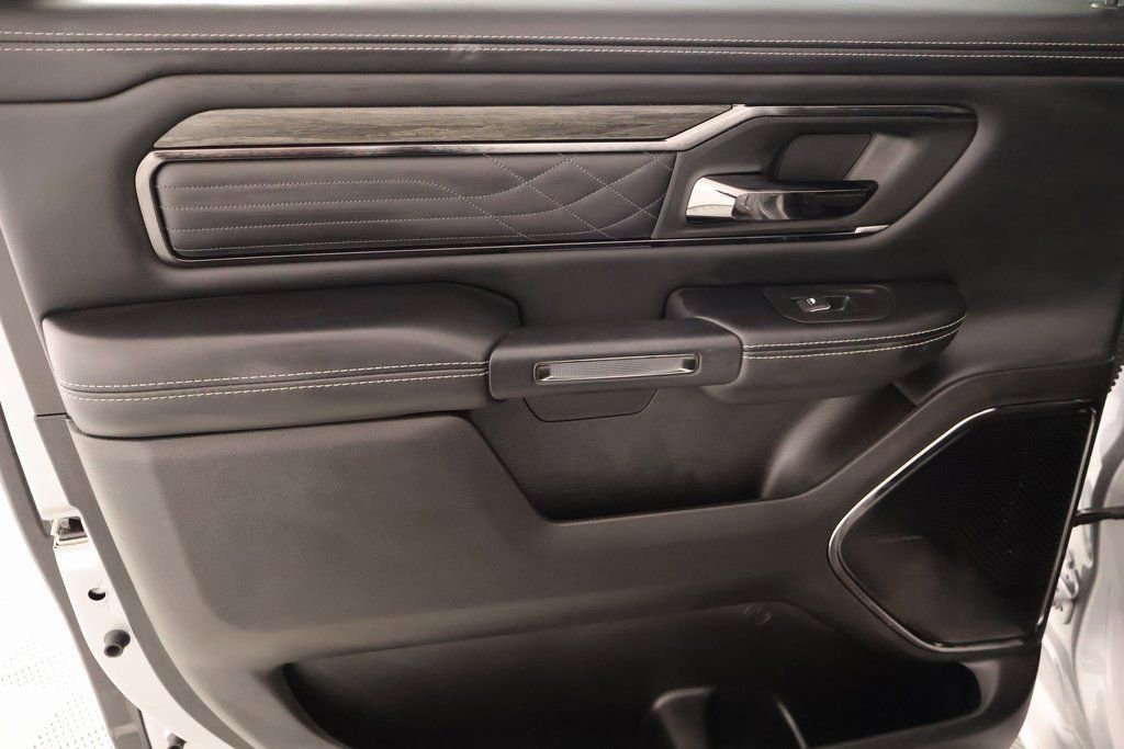 Used 2025 RAM 1500 Limited AWD/4WD image 19