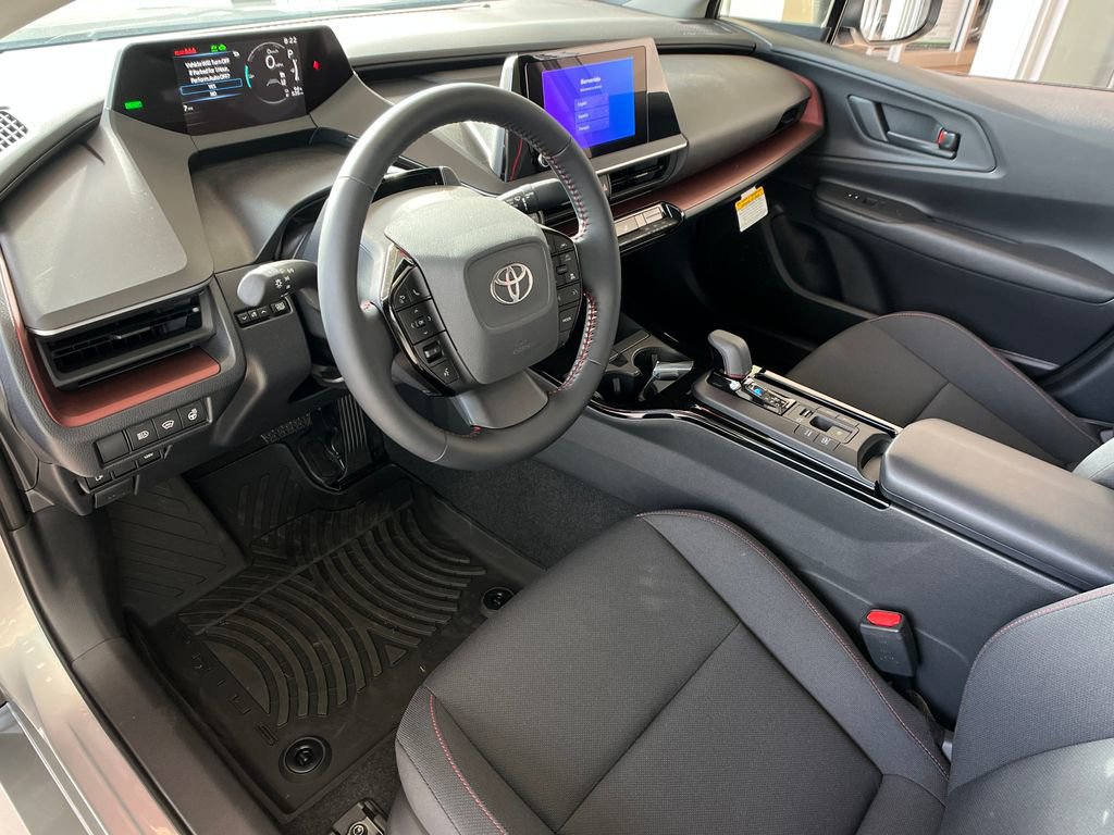 New 2025 Toyota Prius Plug-In Hybrid image 10
