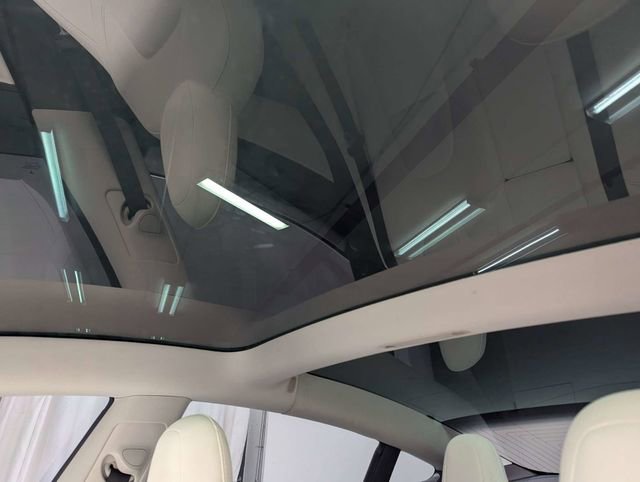 Used 2019 Tesla Model 3 Standard Range Plus image 13