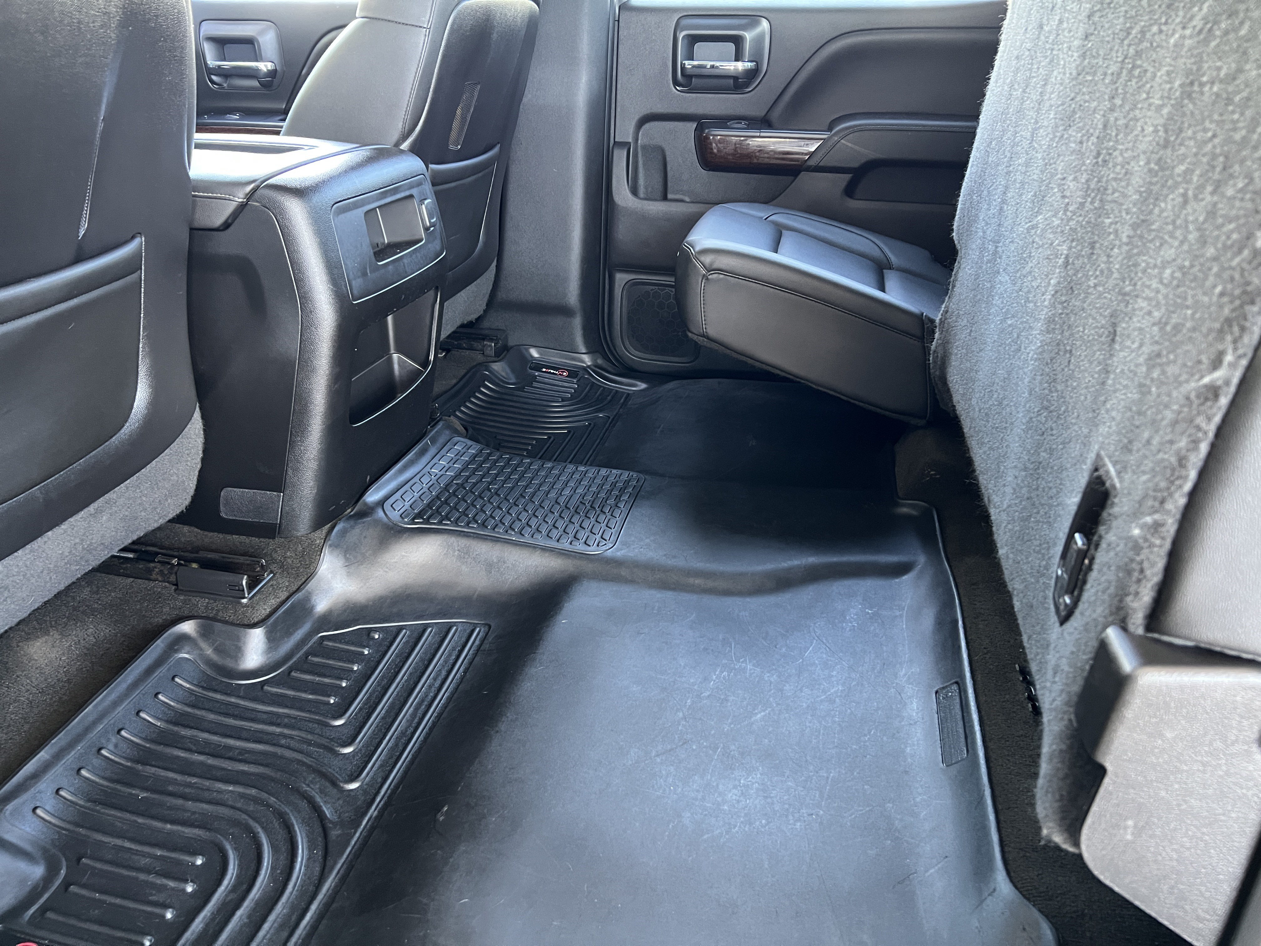 Used 2015 GMC Sierra 3500 SLT AWD/4WD image 18