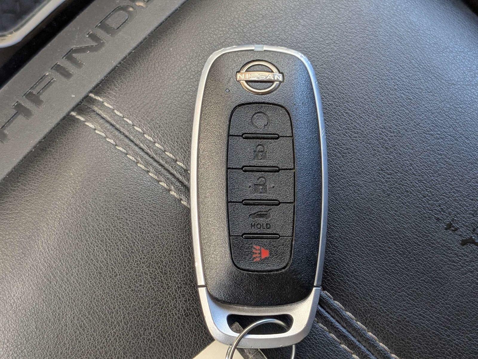 Used 2025 Nissan Pathfinder SV FWD image 35