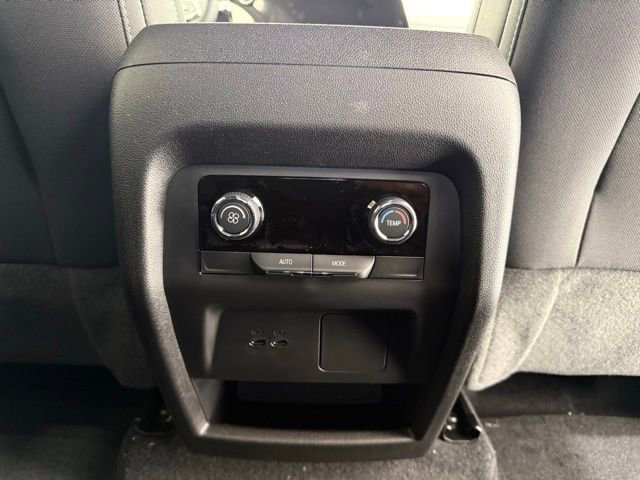 New 2026 Chevrolet Traverse LT image 31