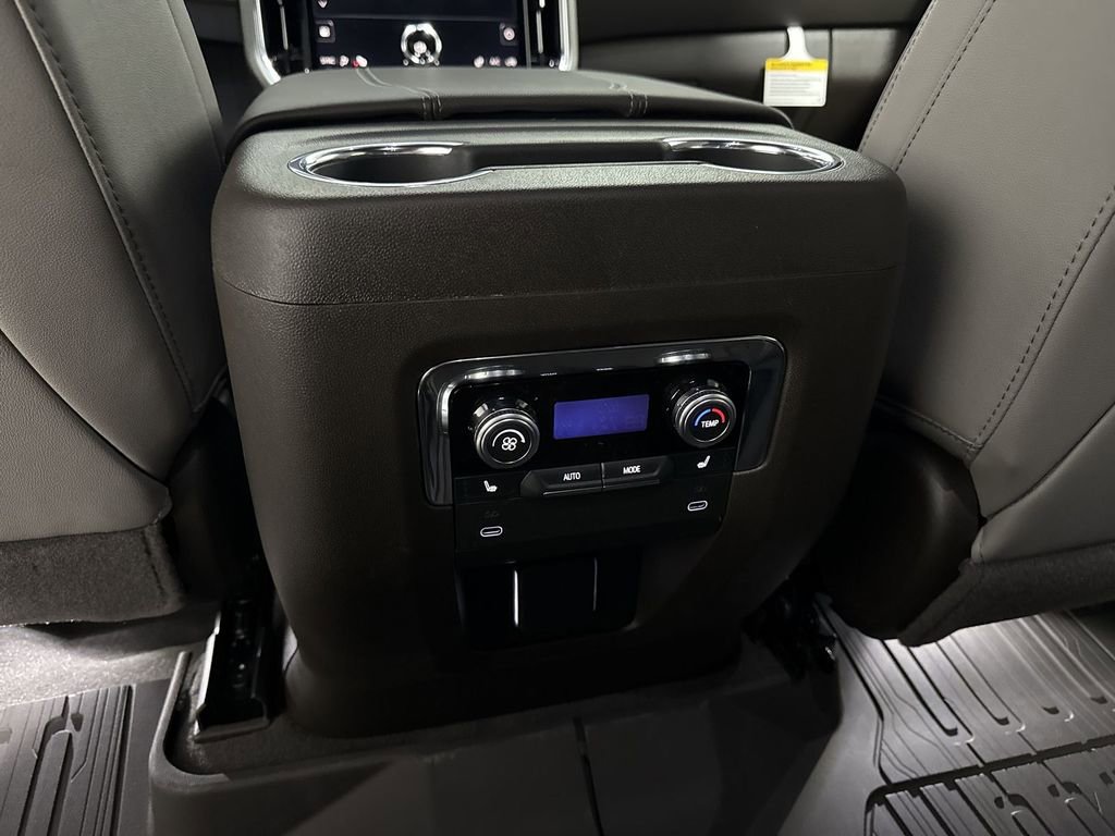 New 2026 GMC Yukon XL Elevation w/ LPO, Floor Liner Package AWD/4WD image 22