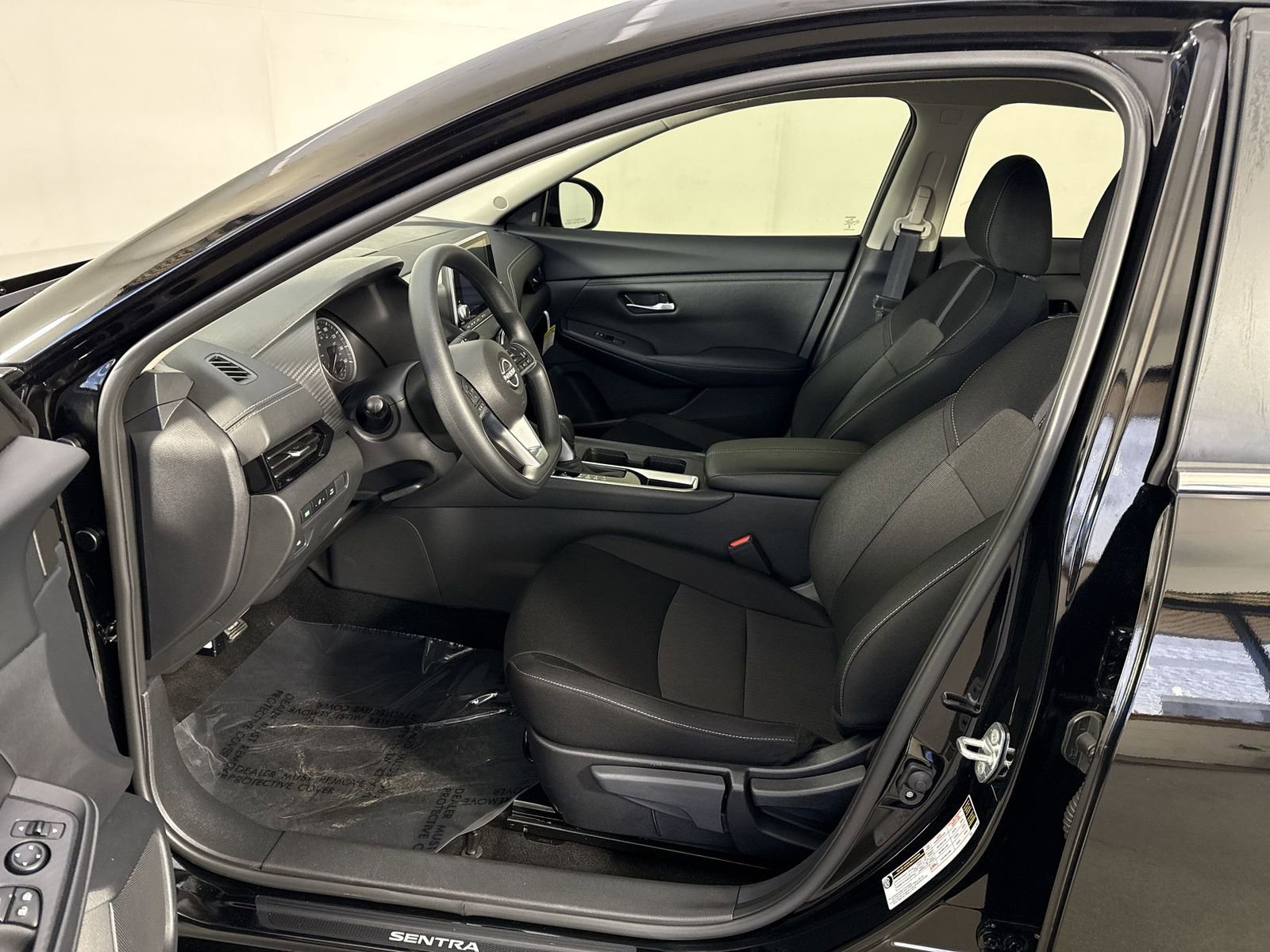 Certified 2025 Nissan Sentra SV image 5