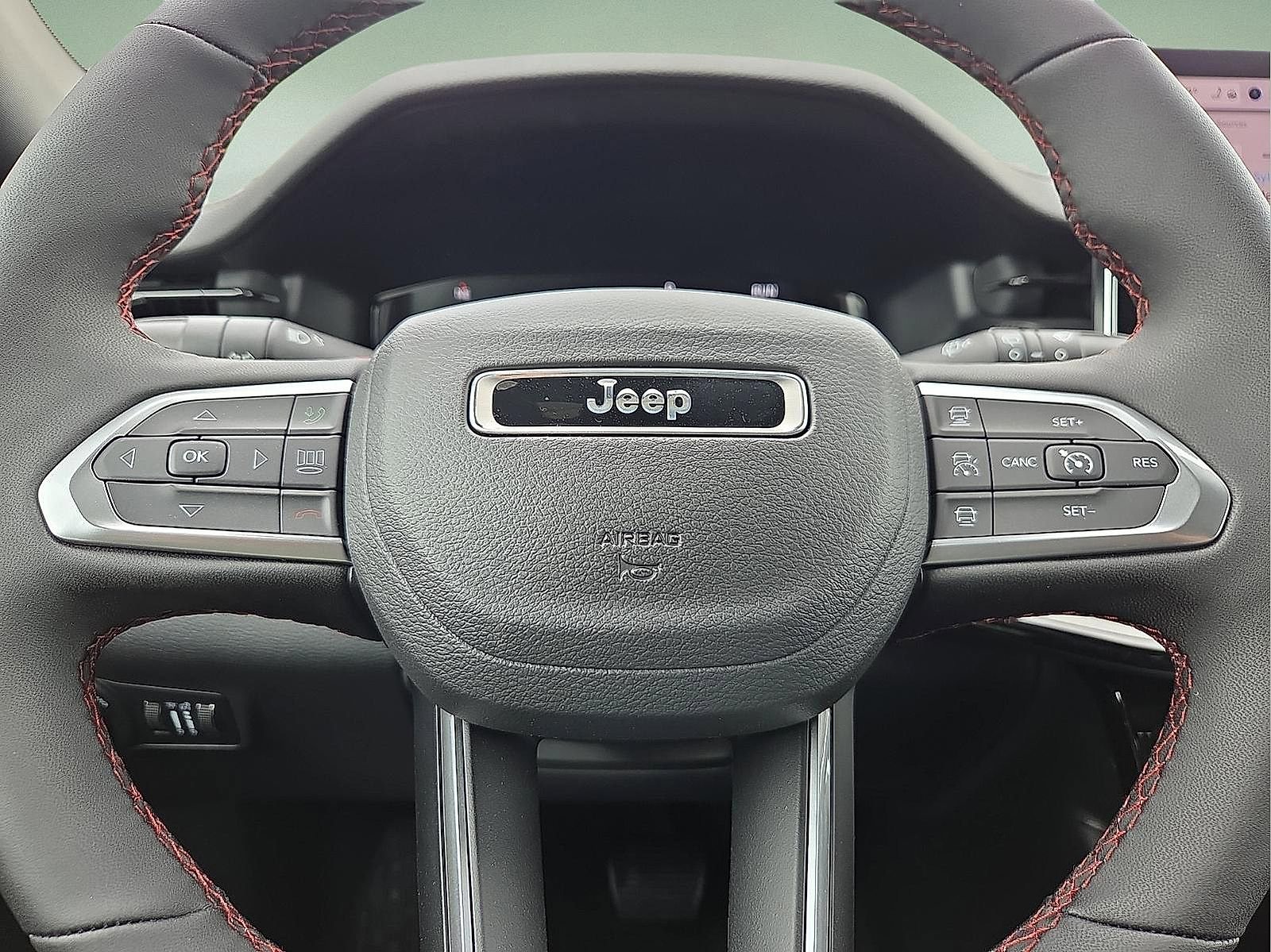 New 2026 Jeep Compass Trailhawk w/ Sun, Sound & Navigation Group AWD/4WD image 24